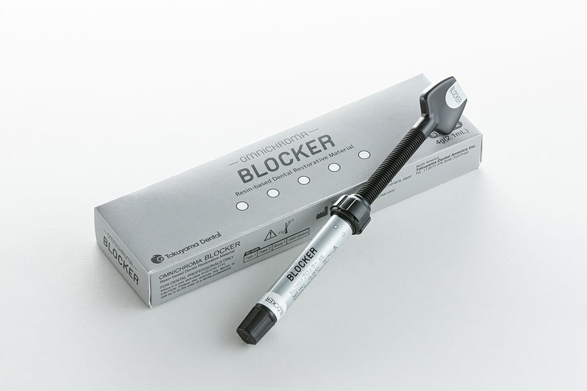 OMNICHROMA Blocker universal opak, 4,0 g shprits (Tokuyama, Yaponiya)