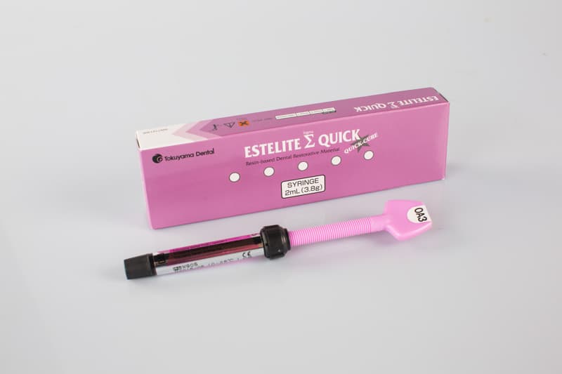 Estelite Sigma Quick plombalash materiali, shprits 3,8 g (Tokuyama, Yaponiya)