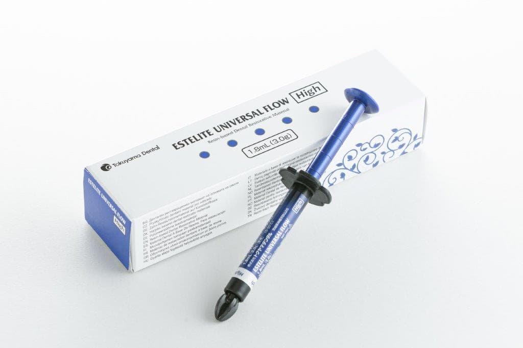 Estelite Universal Flow High suyuq plombalash materiali, shprits 3.0 g (Tokuyama, Yaponiya)